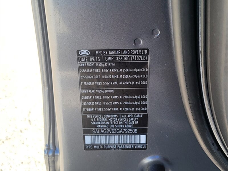 Used 2016 Land Rover LR4 HSE AWD/4WD image 39
