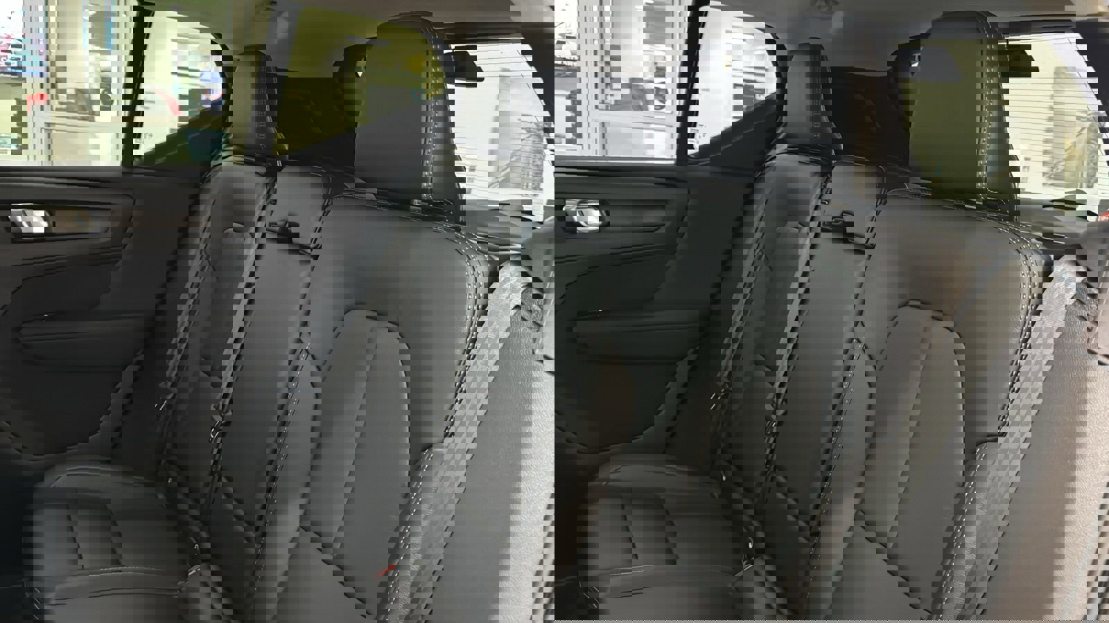 Used 2026 Volvo XC40 B5 Ultra w/ Protection Package Premier image 26