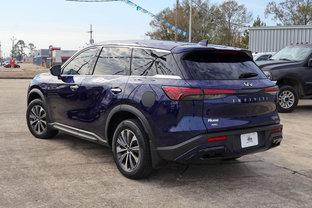 Used 2023 INFINITI QX60 Pure image 2