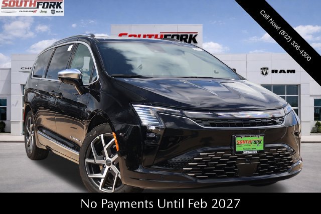 New 2027 Chrysler Pacifica Pinnacle w/ Theater Group