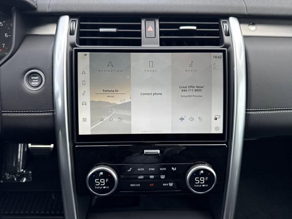 New 2025 Land Rover Discovery Dynamic SE image 23