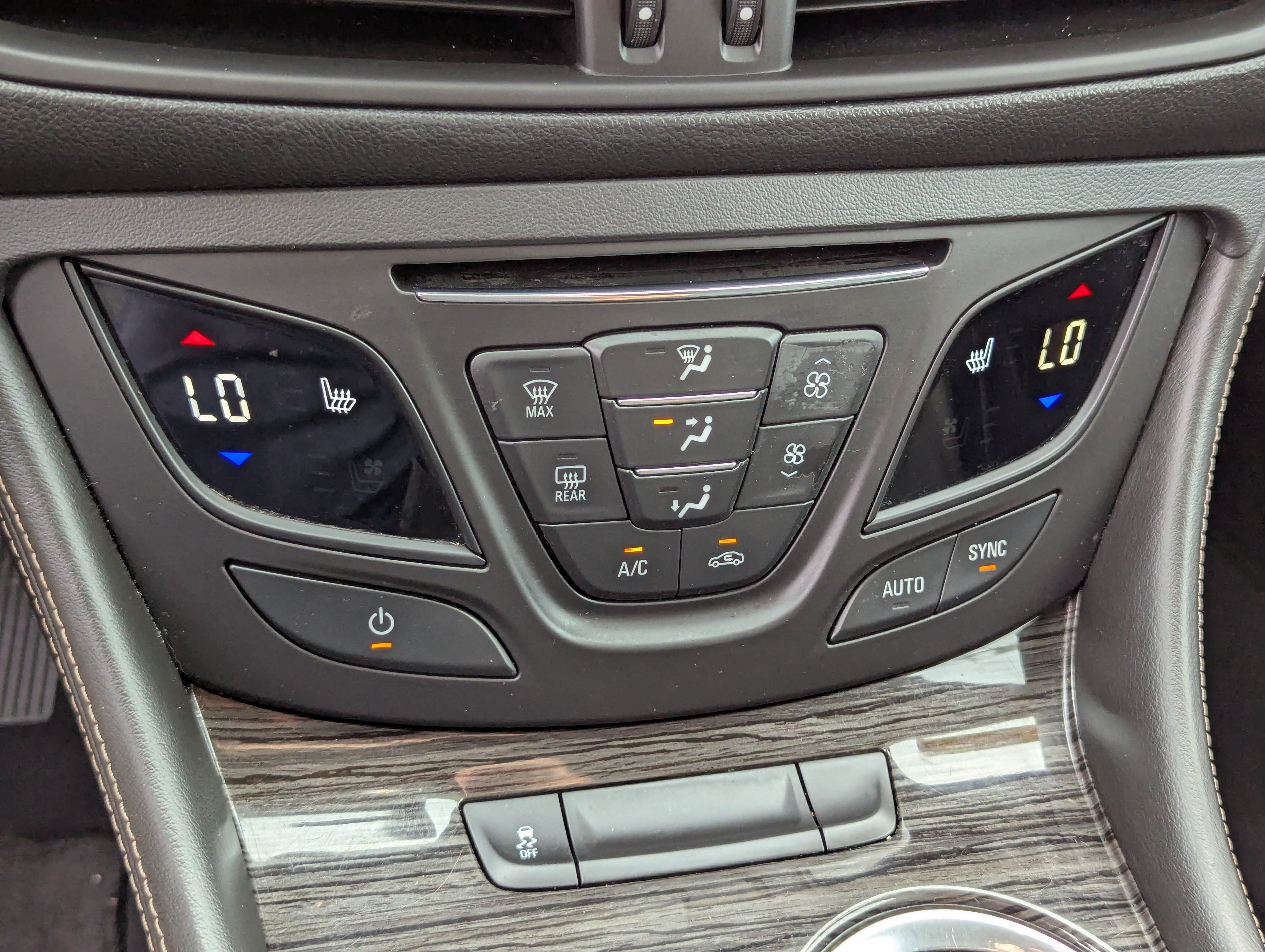 Certified 2016 Buick Envision Premium AWD/4WD image 25