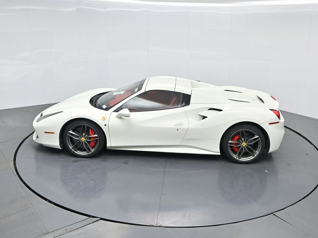 Used 2019 Ferrari 488 Spider image 31