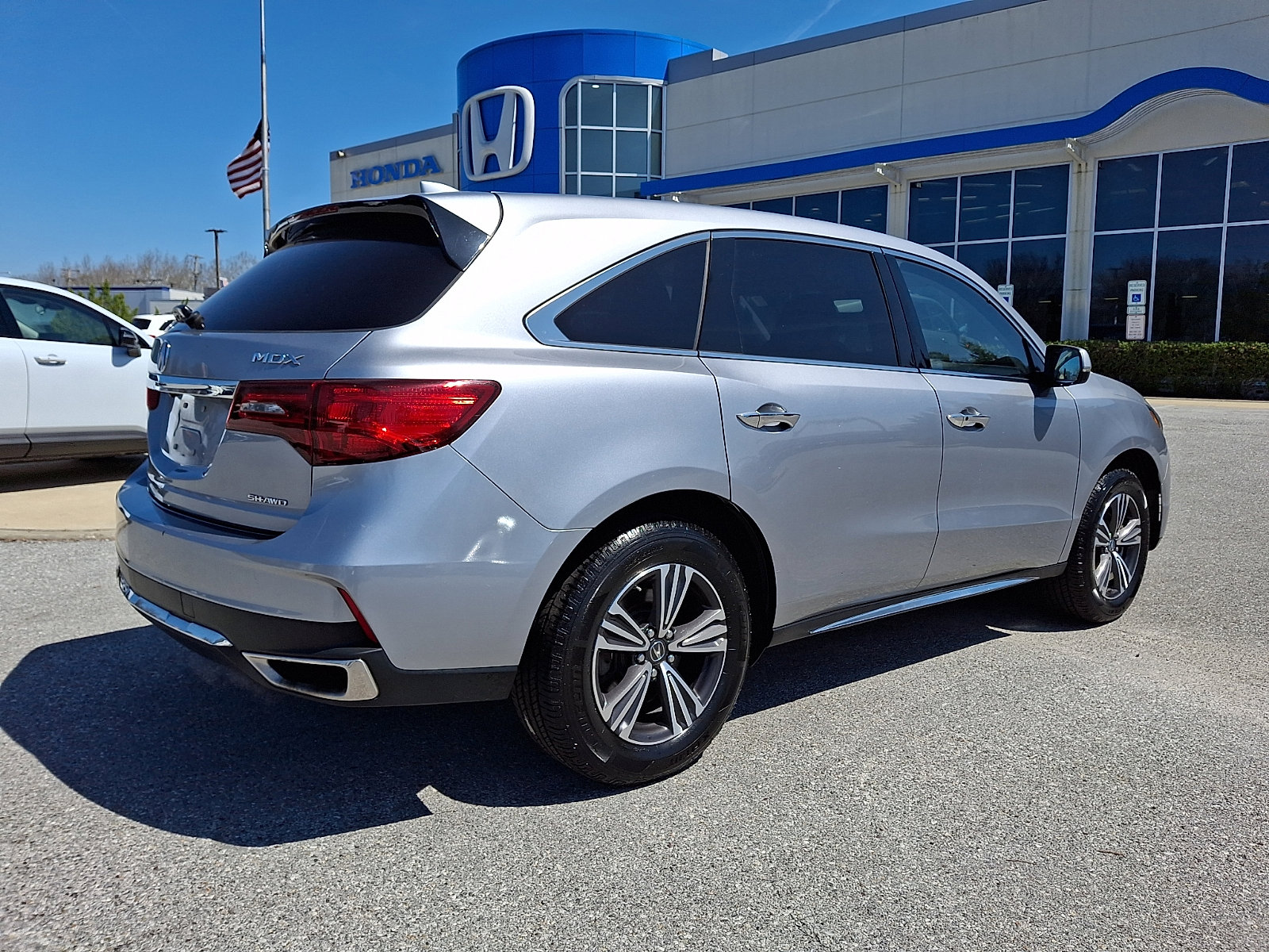 Used 2018 Acura MDX SH-AWD image 6