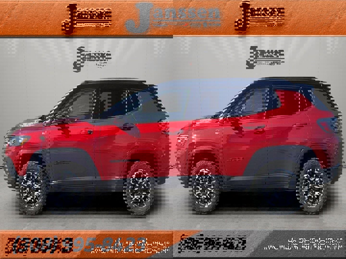 Used 2025 Jeep Compass Trailhawk image 1