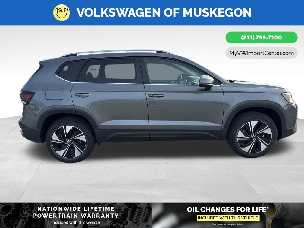 New 2026 Volkswagen Taos SE image 8