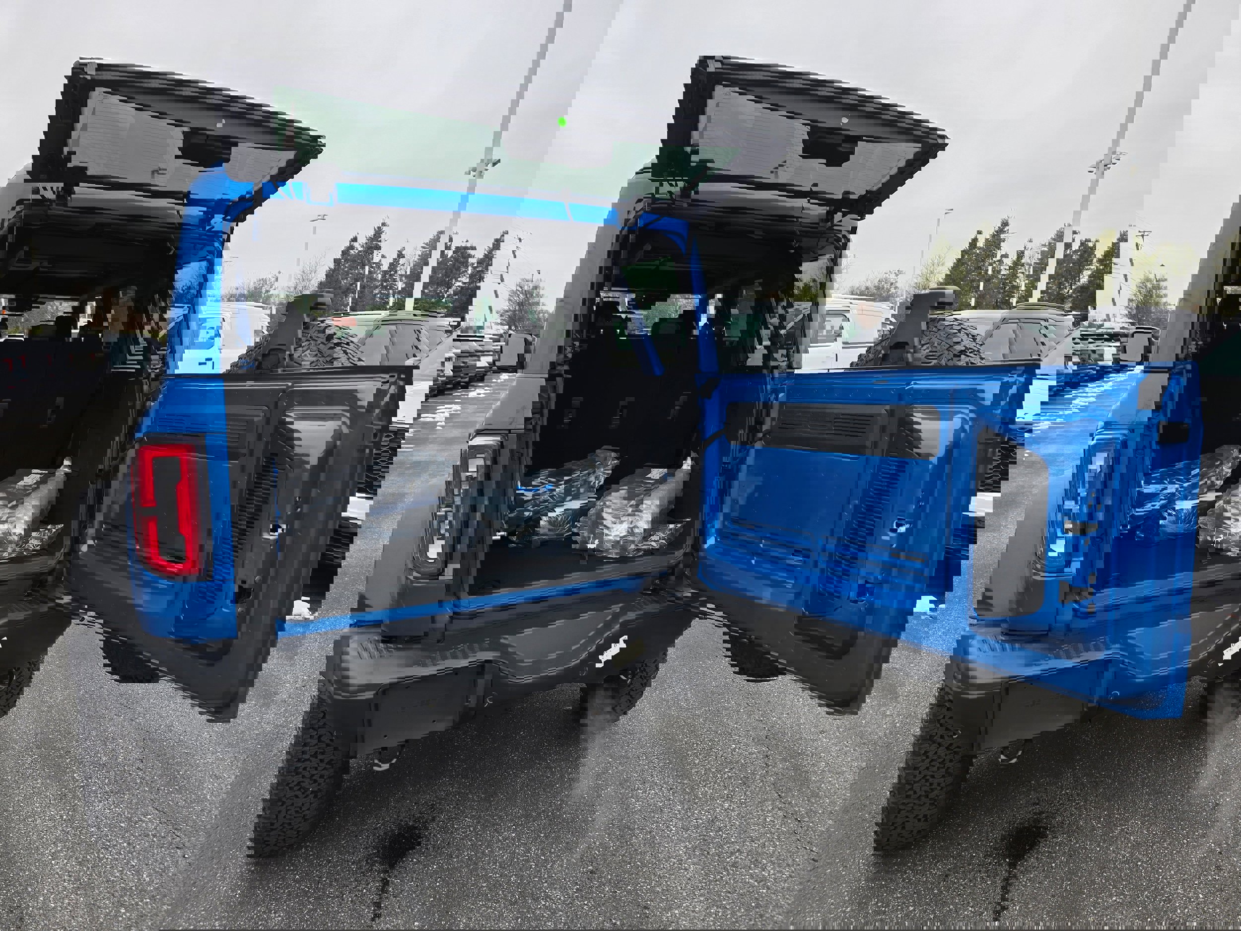 New 2025 Ford Bronco Badlands image 17