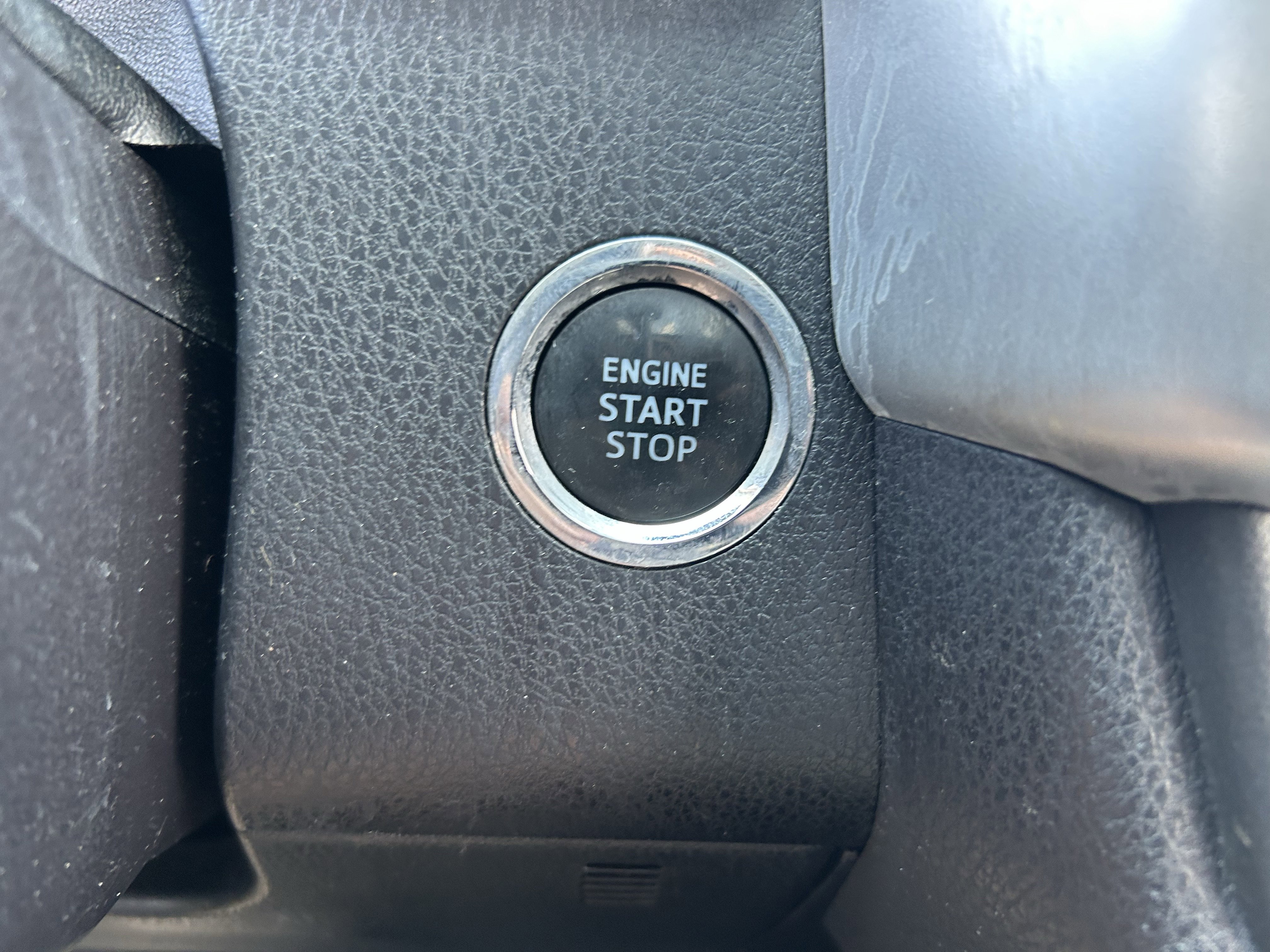 Used 2017 Toyota Highlander SE AWD/4WD image 16