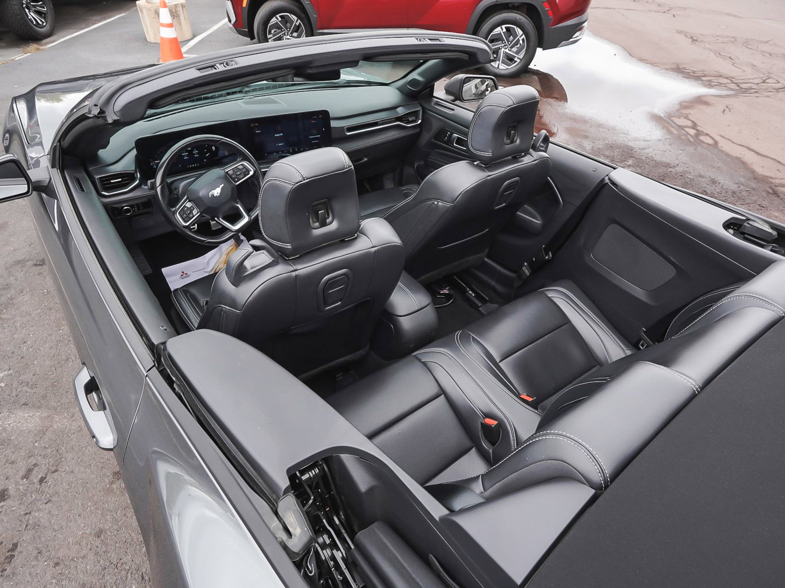 Used 2025 Ford Mustang Premium RWD image 39