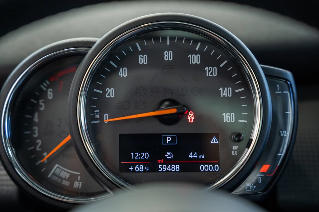 Used 2020 MINI Cooper 2-Door Hardtop FWD image 36