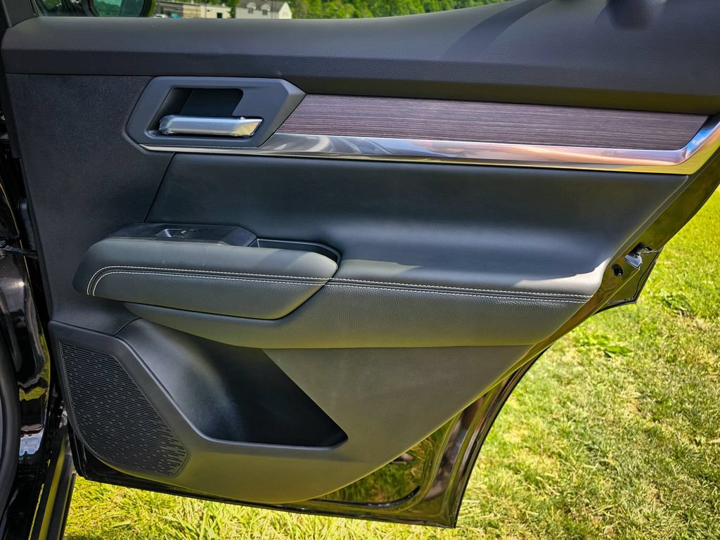 New 2026 GMC Terrain Denali w/ LPO, Floor Liner Package AWD/4WD image 41