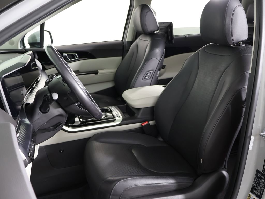 Used 2024 Kia Carnival SX Prestige FWD image 35