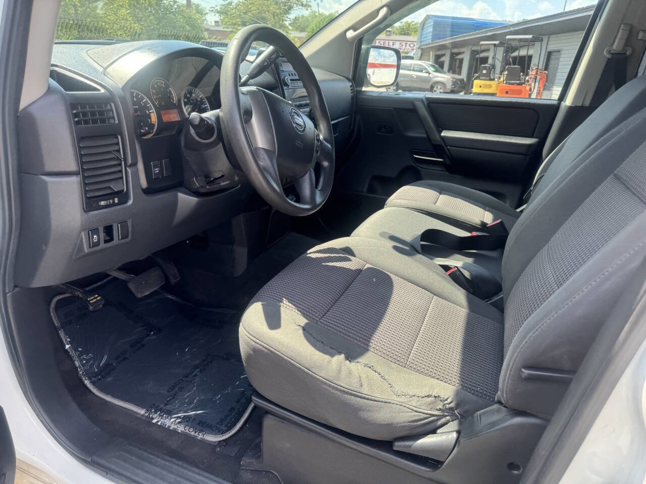 Used 2013 Nissan Titan SV image 39