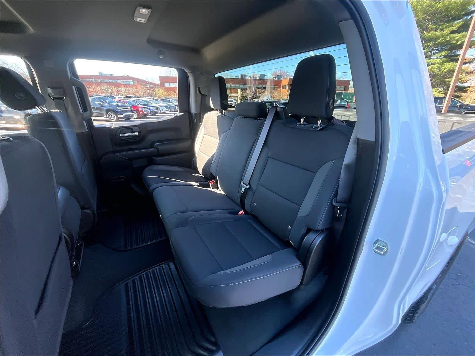Used 2023 Chevrolet Silverado 1500 Custom AWD/4WD image 14