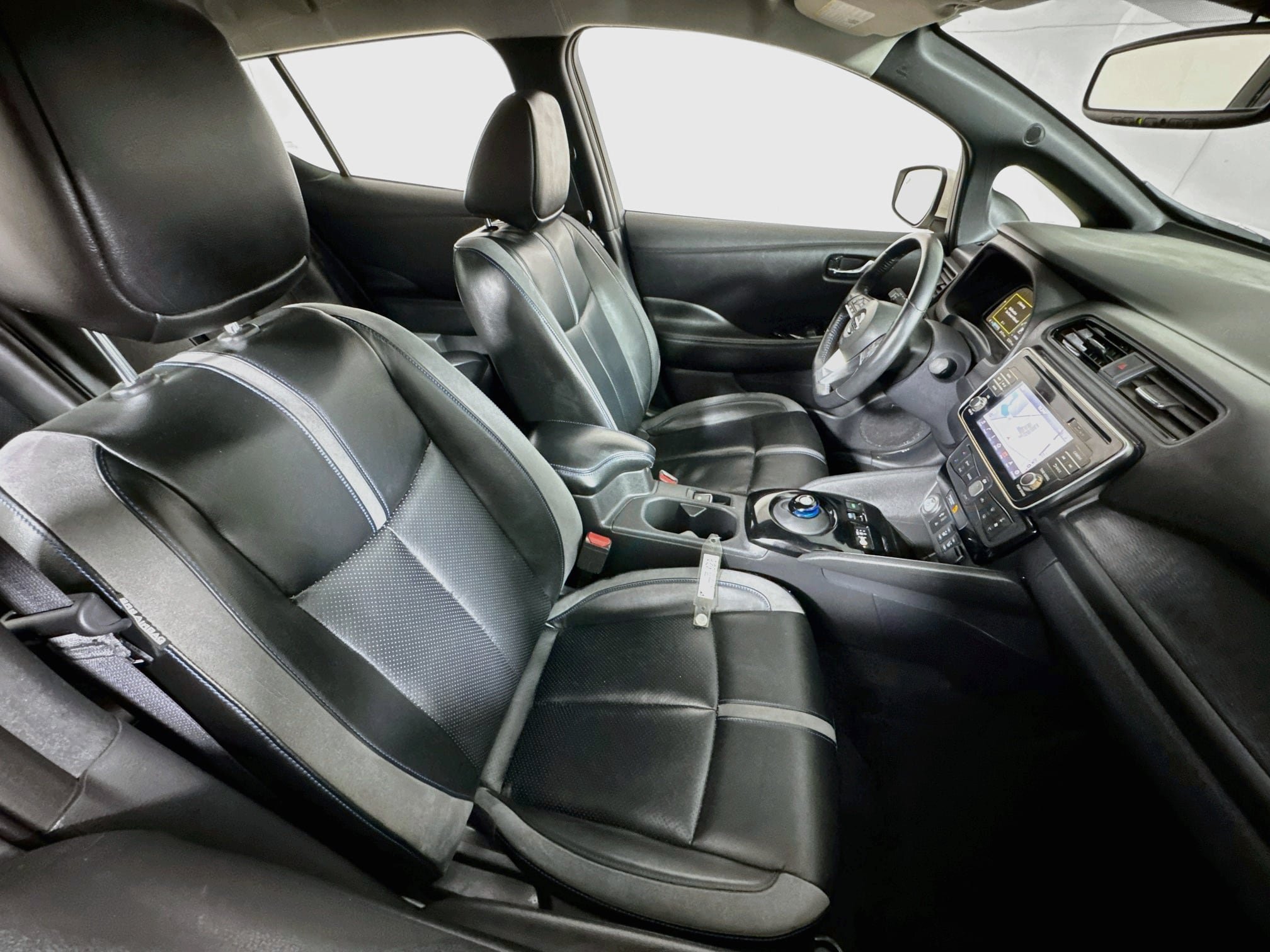 Used 2018 Nissan Leaf SL w/ SL Technology Package FWD image 26
