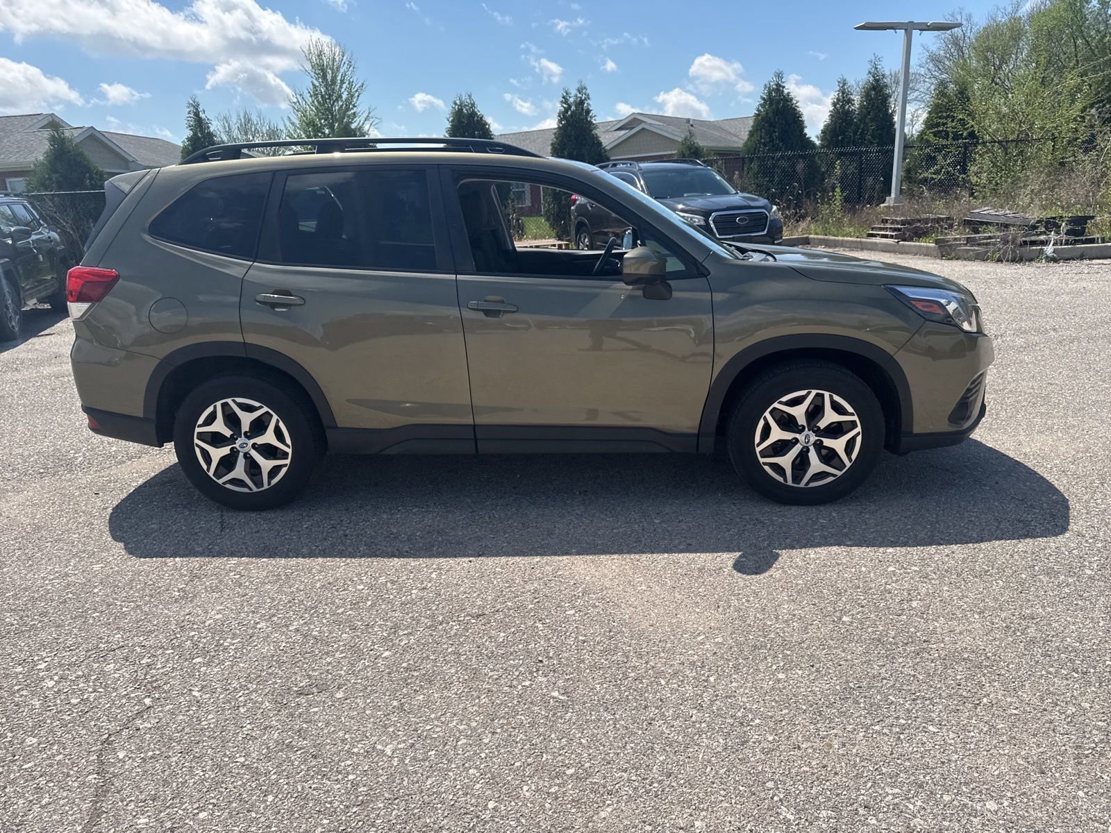 Certified 2023 Subaru Forester Premium AWD/4WD image 6