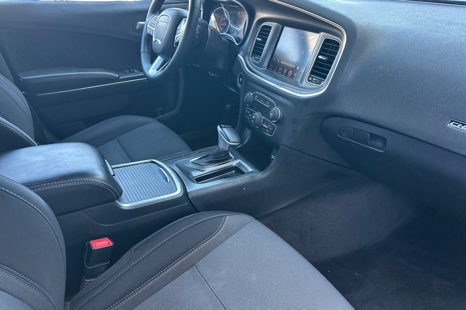 Used 2016 Dodge Charger SXT RWD image 15