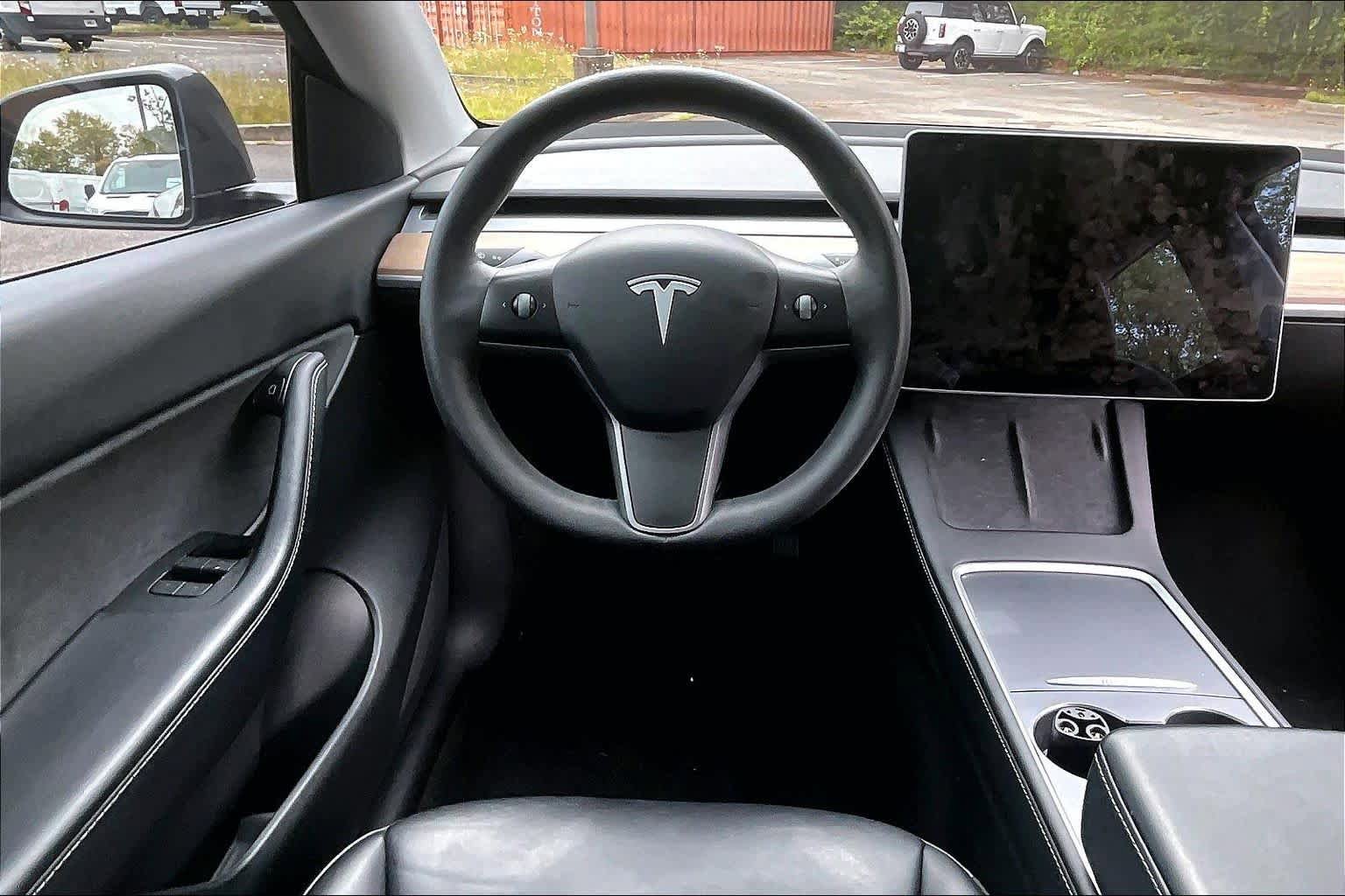 Used 2022 Tesla Model Y Long Range AWD/4WD image 5