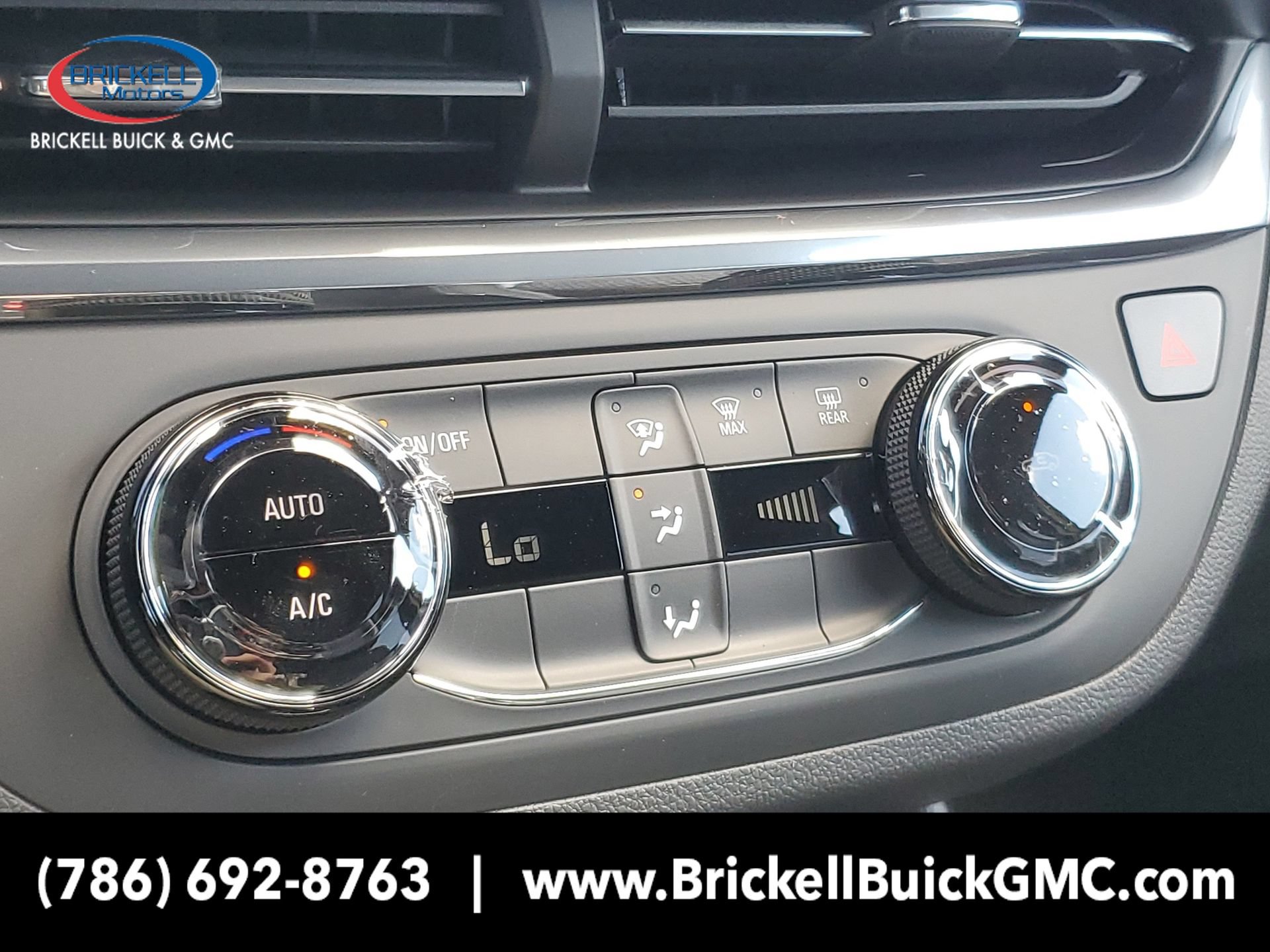 New 2026 Buick Envista Sport Touring FWD image 28