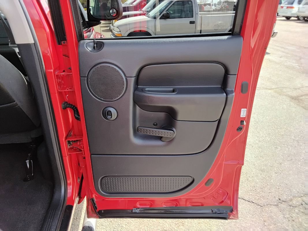 Used 2005 Dodge Ram 1500 Truck SLT w/ Trailer Tow Group AWD/4WD image 16