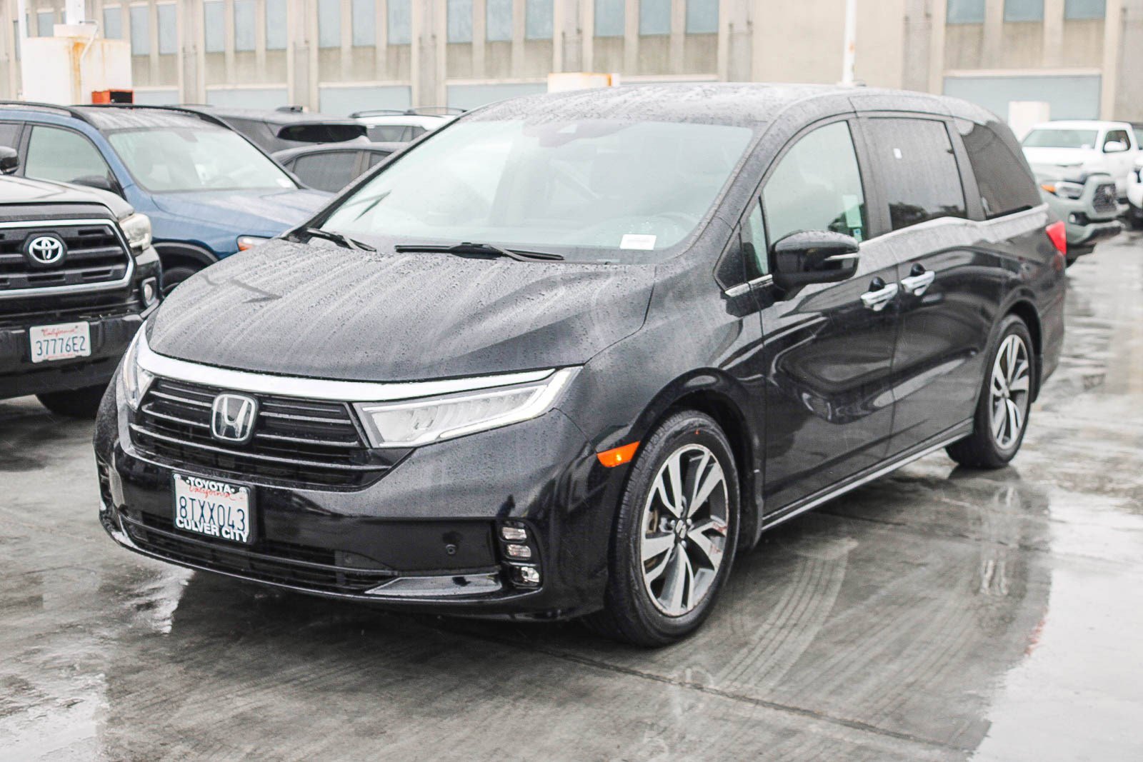 Used 2021 Honda Odyssey Touring image 3