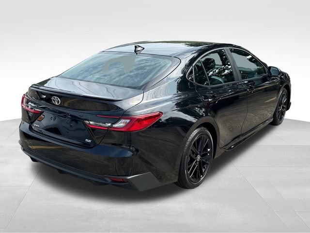 Used 2025 Toyota Camry SE FWD image 9