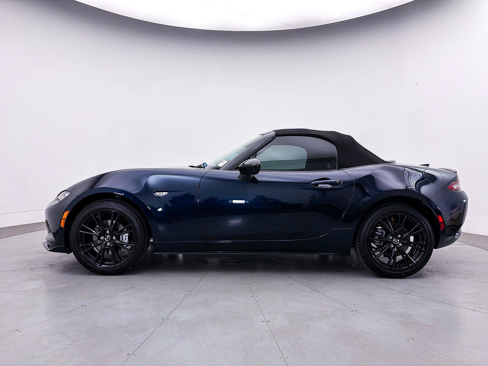 New 2026 MAZDA MX-5 Miata Club w/ Interior Package RWD image 10