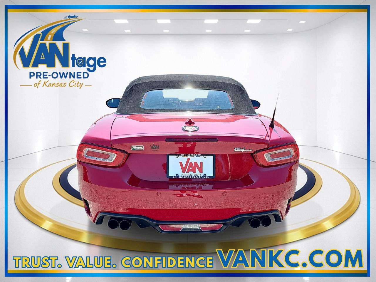 Used 2017 FIAT 124 Spider Abarth RWD image 7
