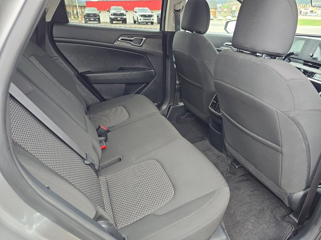 Used 2025 Kia Sportage LX image 22