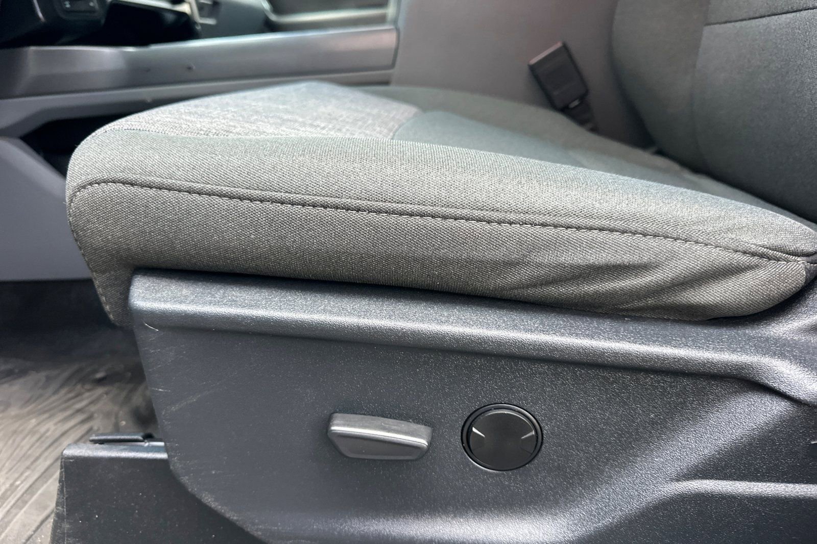 Used 2023 Ford F350 XLT w/ FX4 Off-Road Package image 15