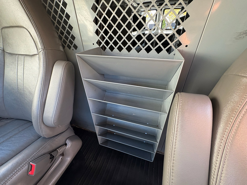 Used 2017 Chevrolet Express 2500 Extended image 20