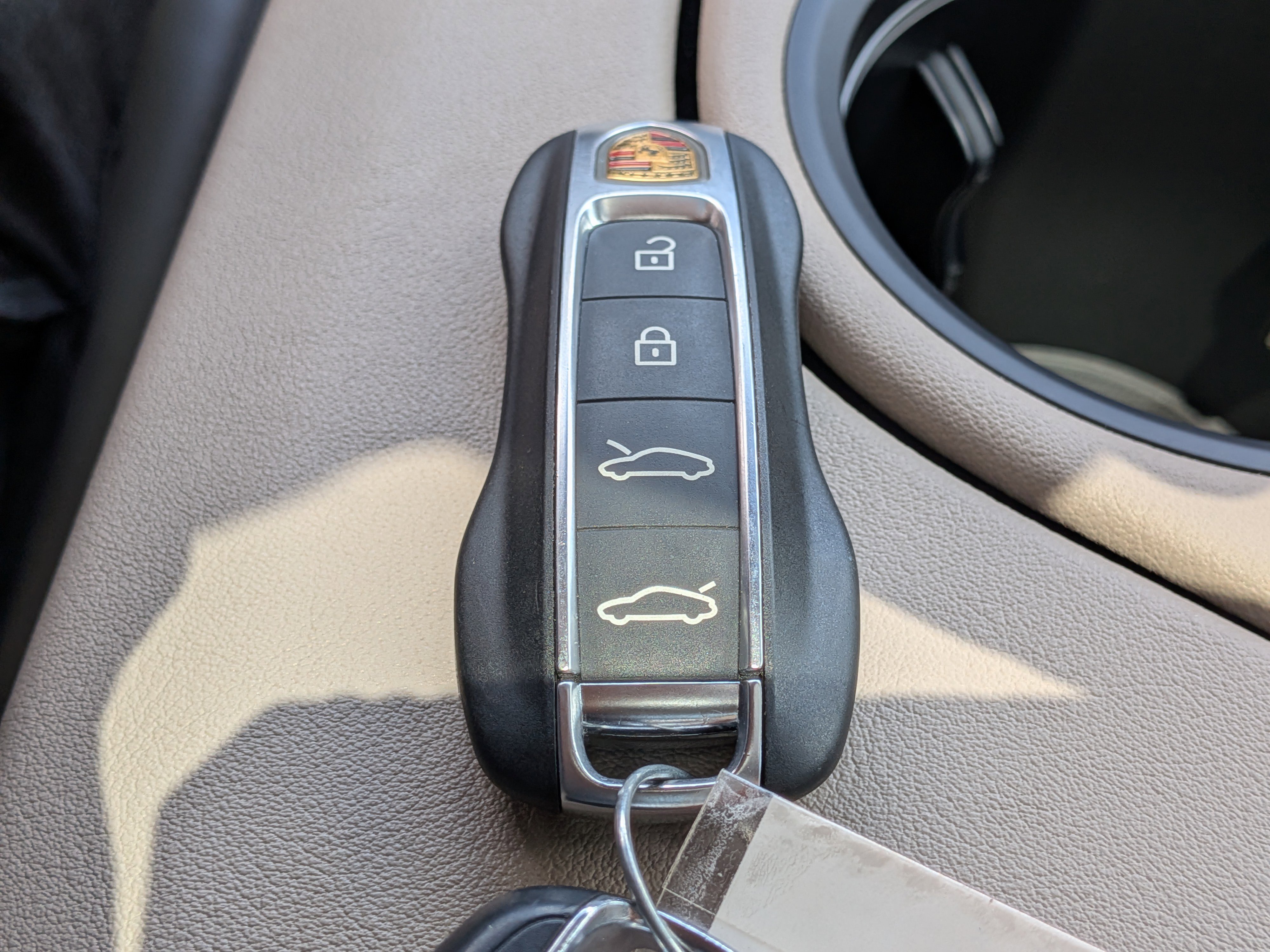 Used 2022 Porsche Taycan 4S image 32