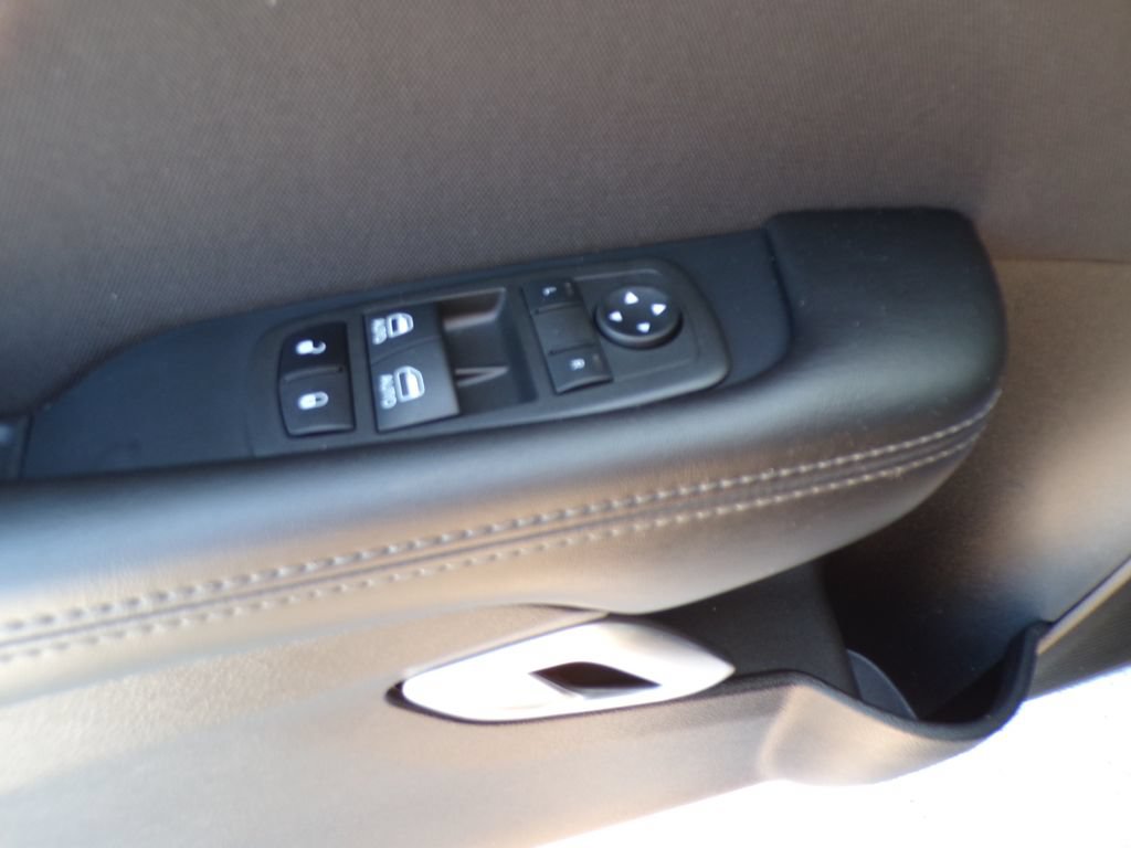 Used 2021 Dodge Challenger R/T Scat Pack RWD image 22
