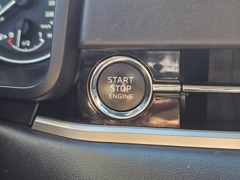 Used 2024 Mitsubishi Outlander SE AWD/4WD image 22