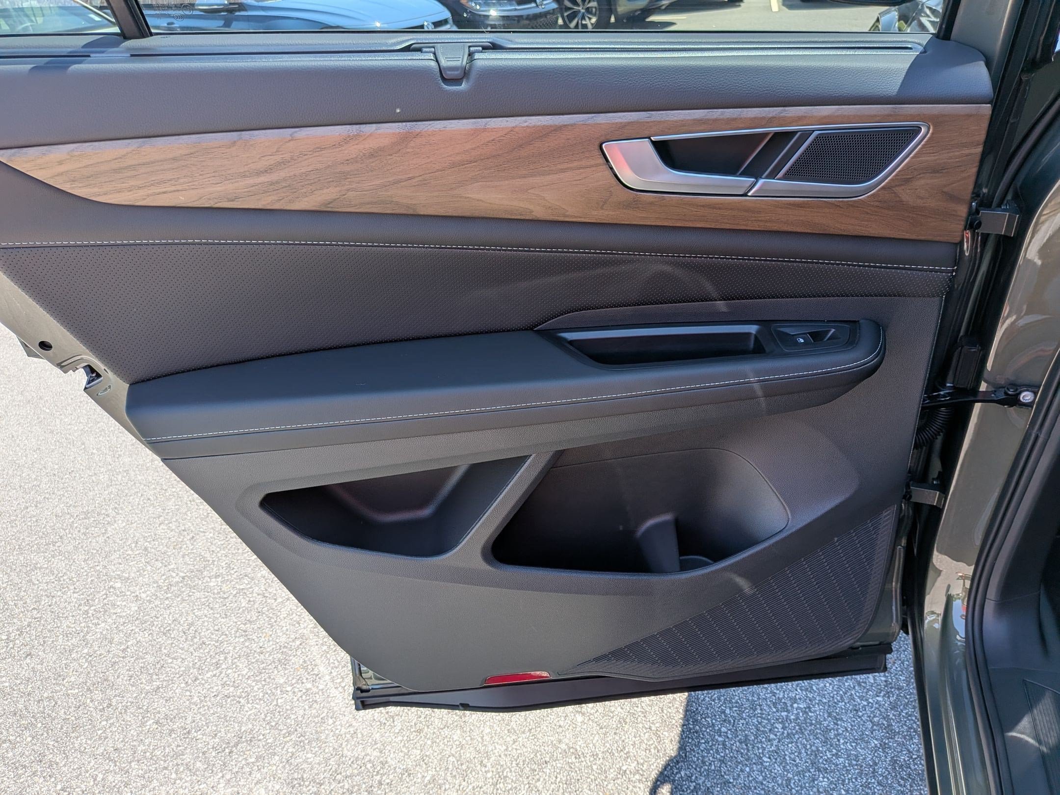 New 2026 Volkswagen Atlas SE AWD/4WD image 25