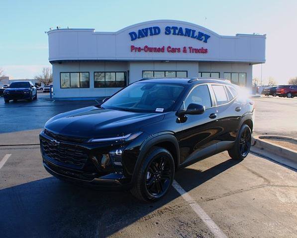 Used 2025 Chevrolet Trax ACTIV w/ Driver Confidence Package image 2