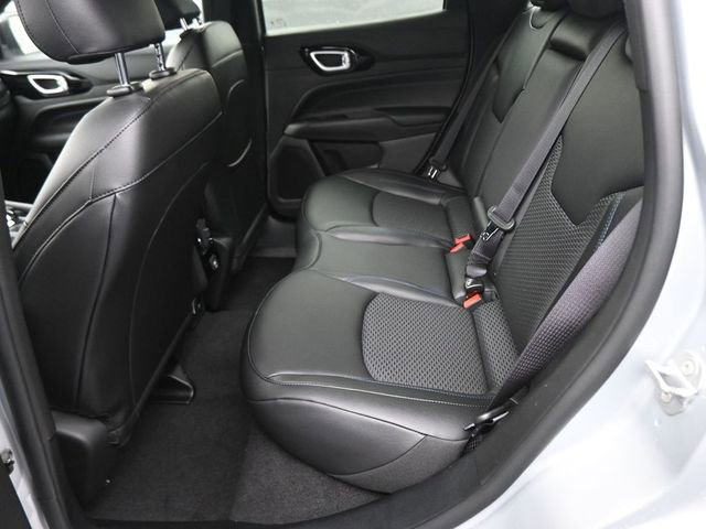 New 2026 Jeep Compass Latitude image 42