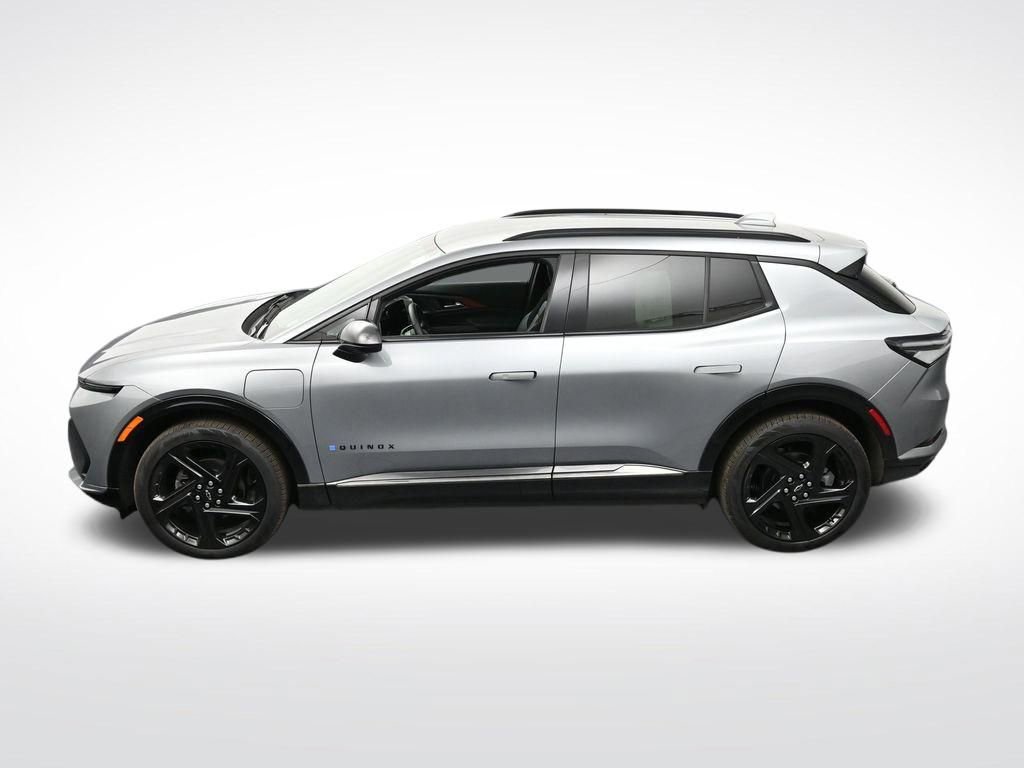 Used 2025 Chevrolet Equinox EV RS w/ Convenience Package II image 17