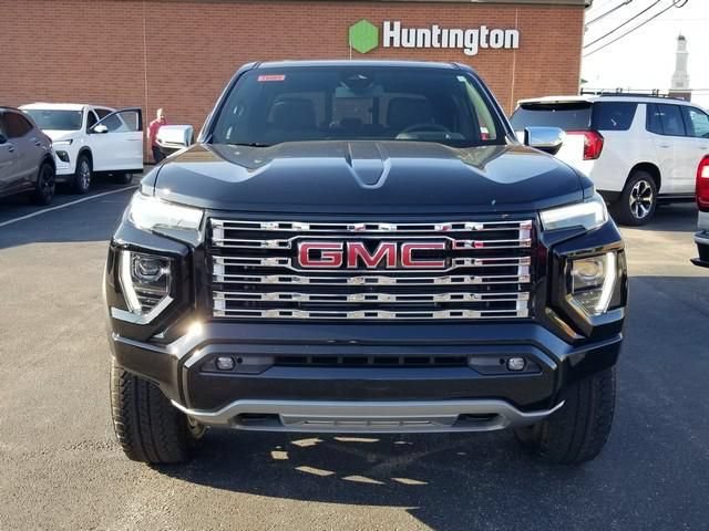 New 2026 GMC Canyon Denali w/ LPO, Denali Black Edition AWD/4WD image 2