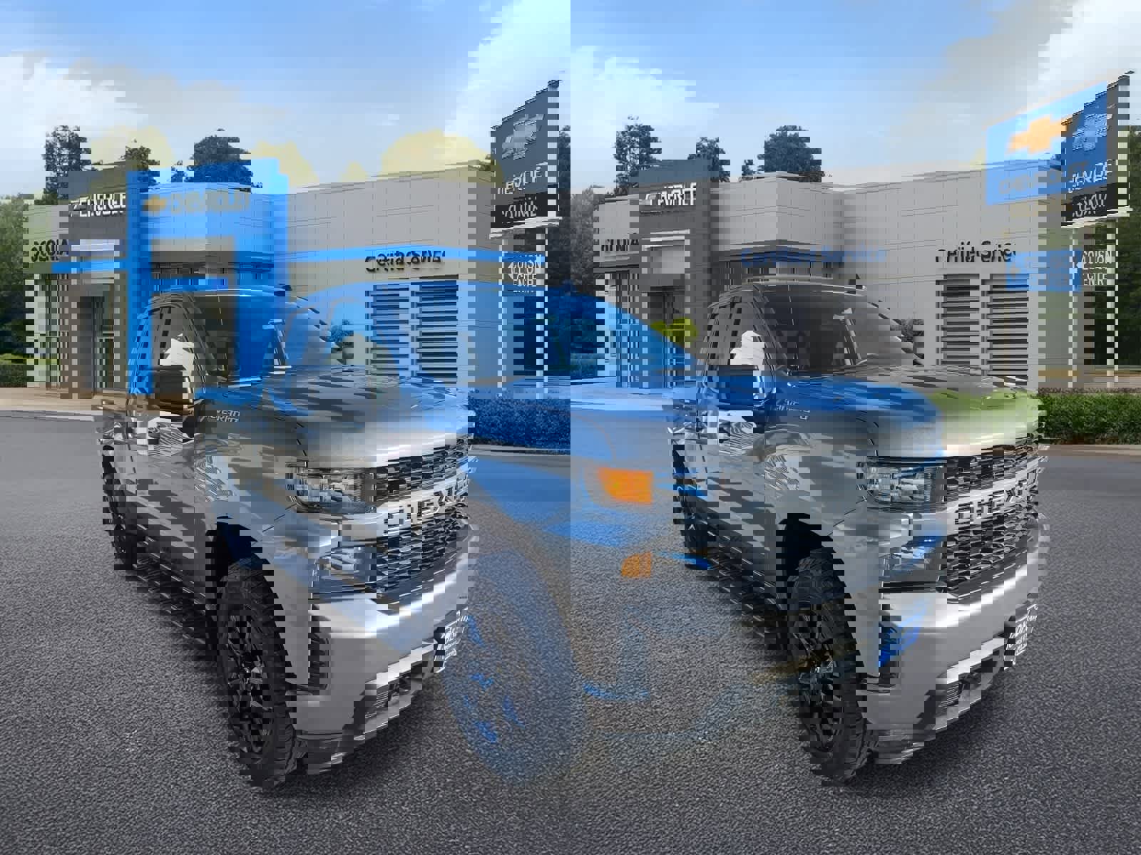 Used 2021 Chevrolet Silverado 1500 Custom image 2