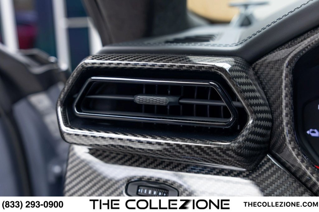 Used 2026 Lamborghini Urus SE AWD/4WD image 78