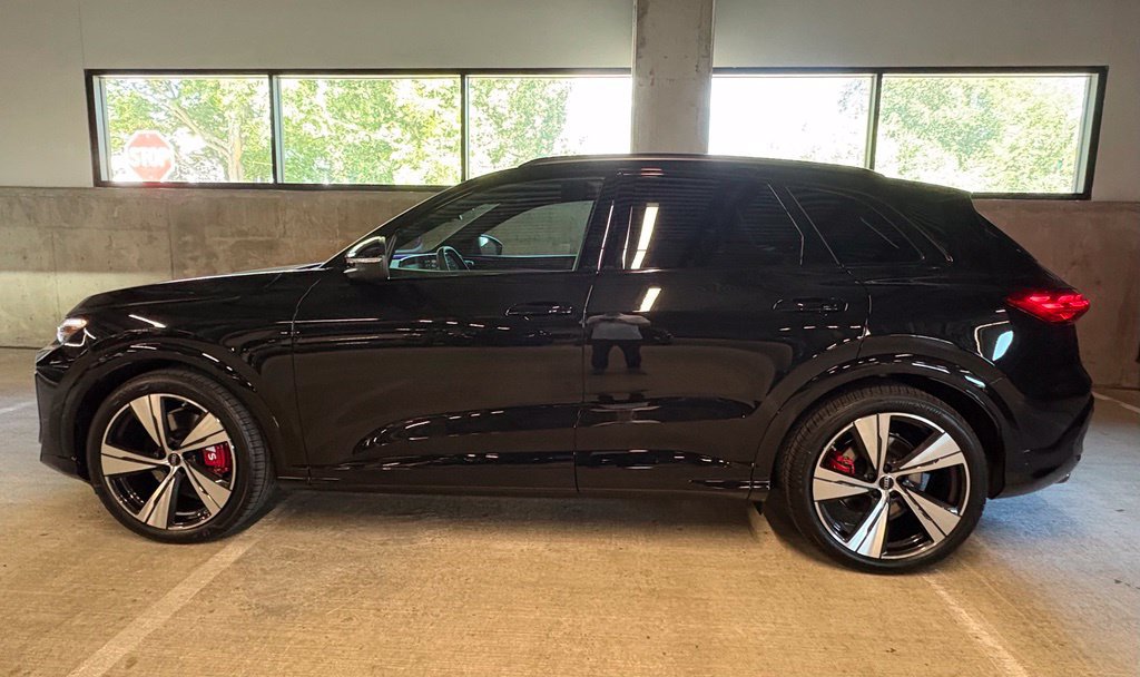 New 2026 Audi SQ5 Premium Plus AWD/4WD image 2