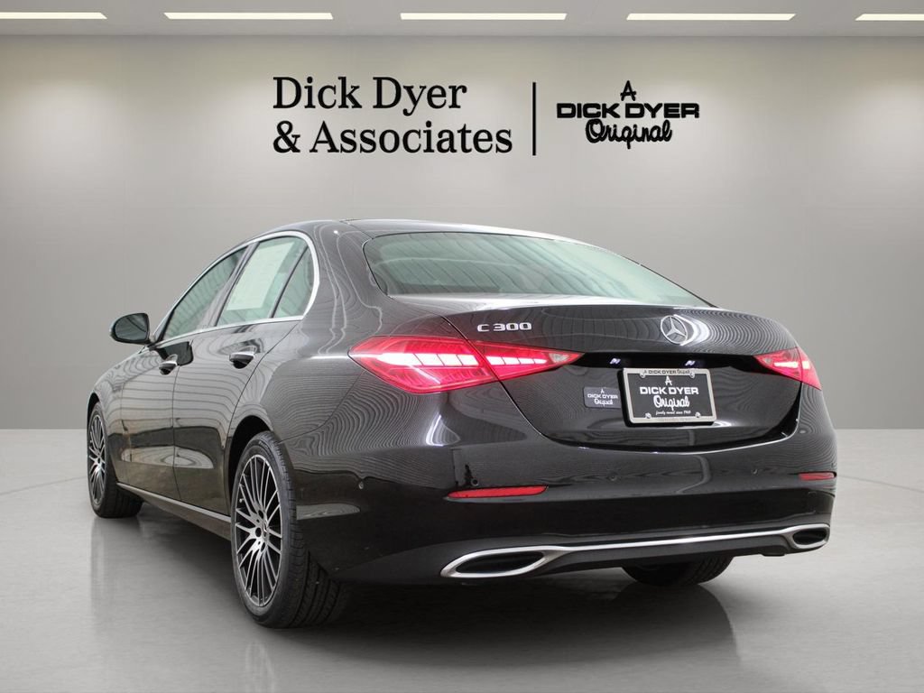 Used 2024 Mercedes-Benz C 300 Sedan image 9