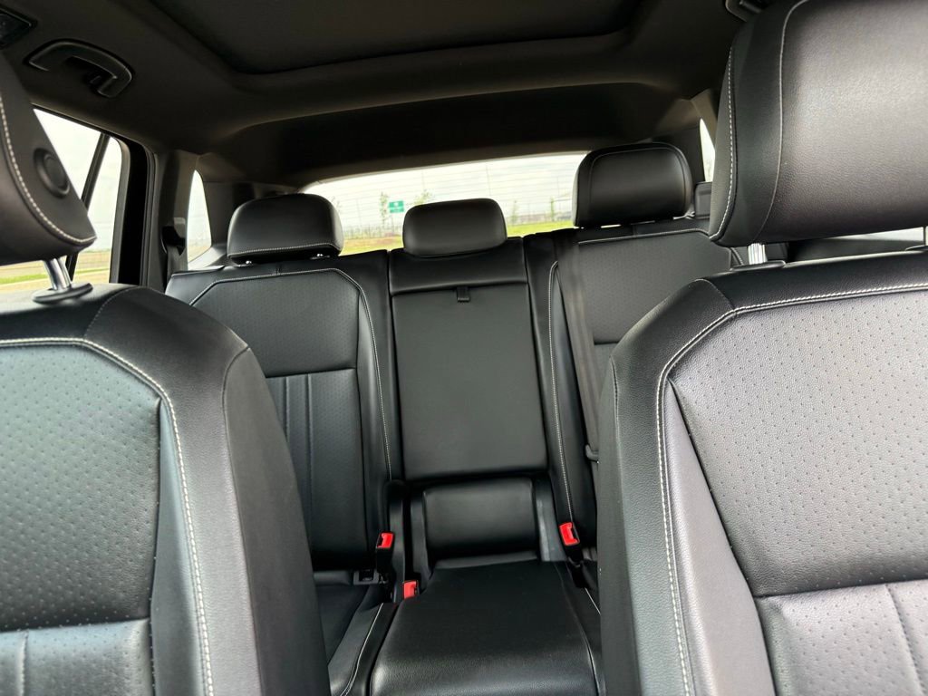 Used 2022 Volkswagen Tiguan SE R-Line FWD image 21