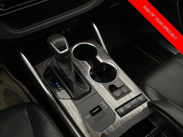 Used 2020 Toyota Highlander Limited image 21