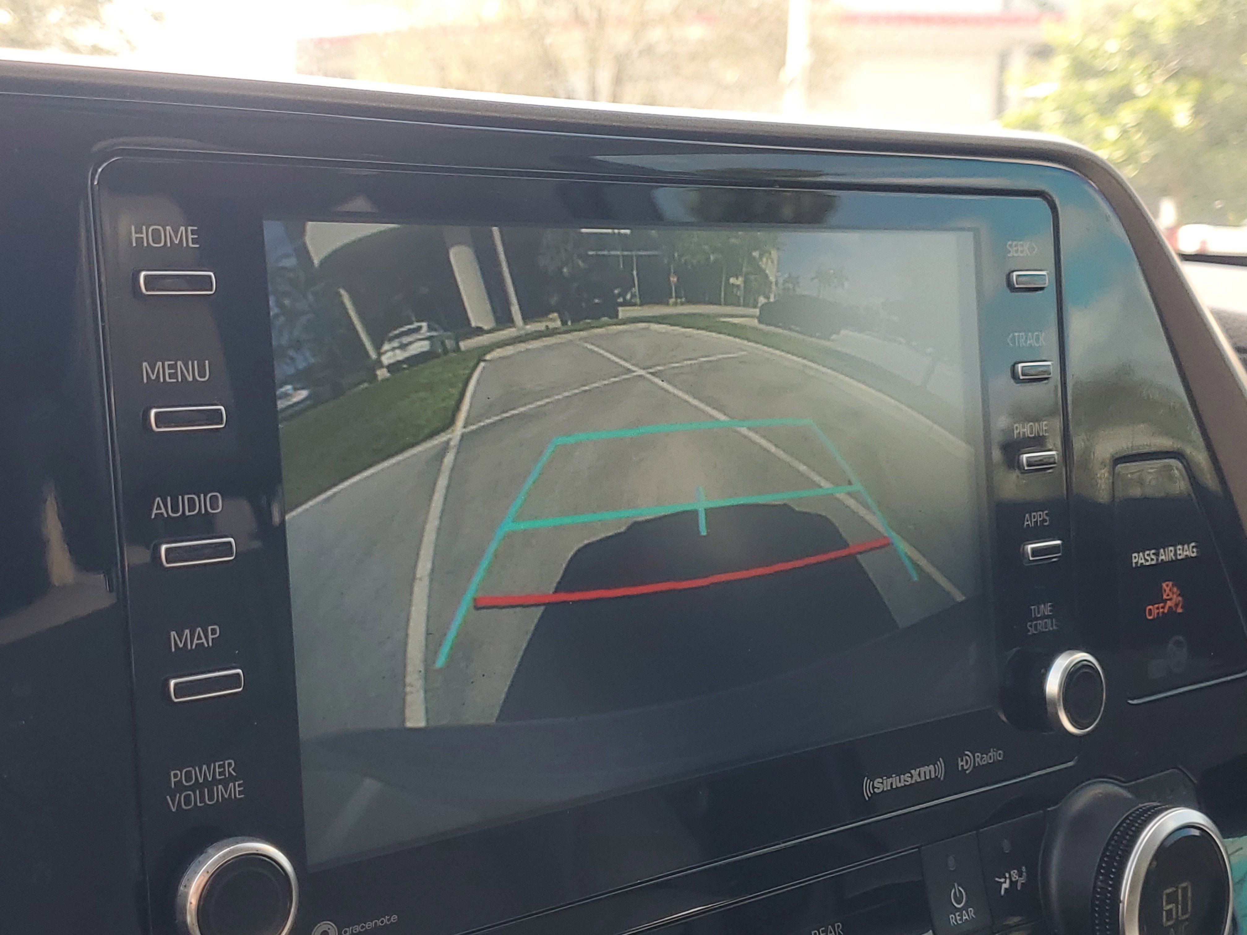 Used 2021 Toyota Highlander XLE image 30