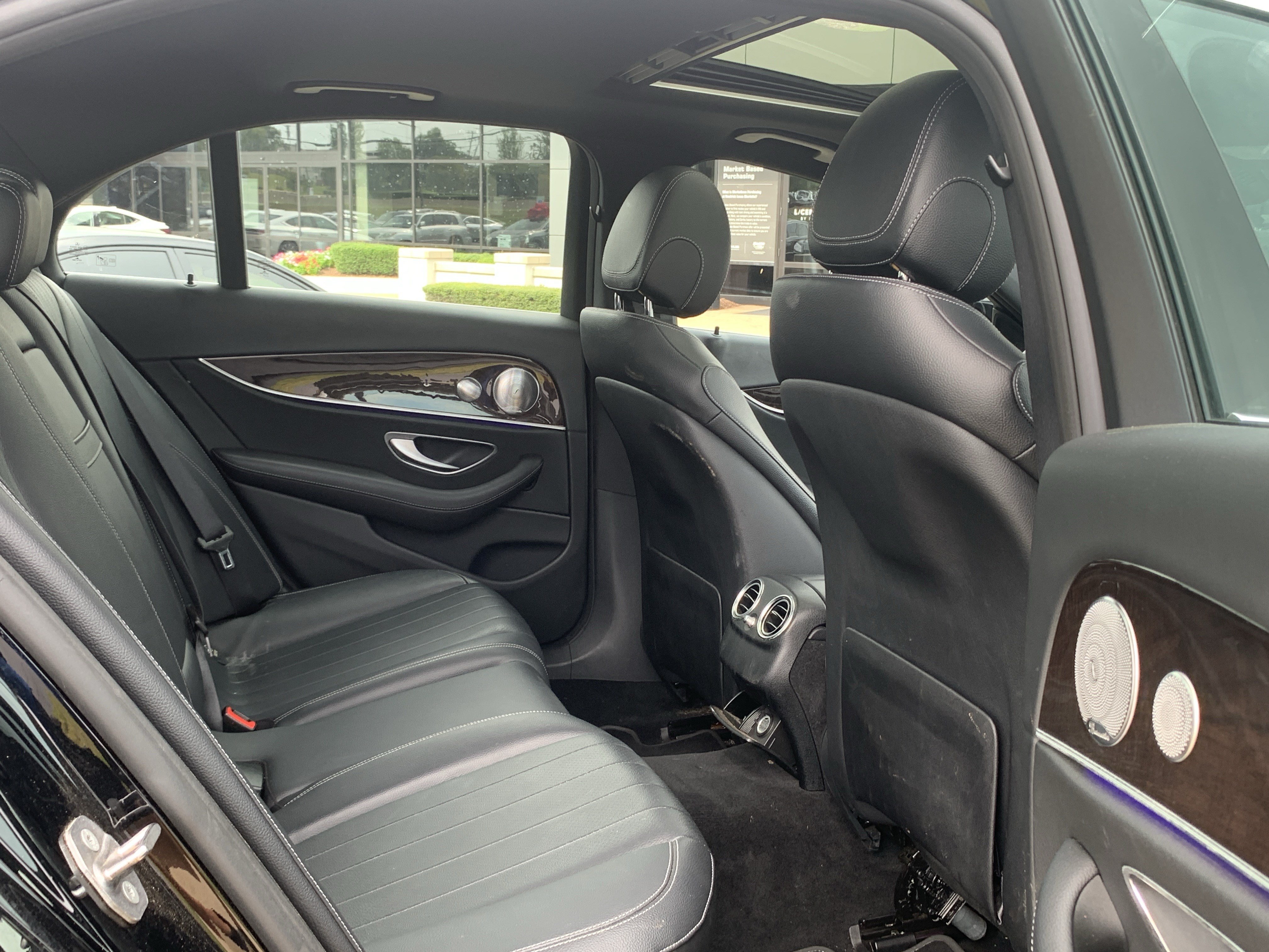 Used 2017 Mercedes-Benz E 300 image 9