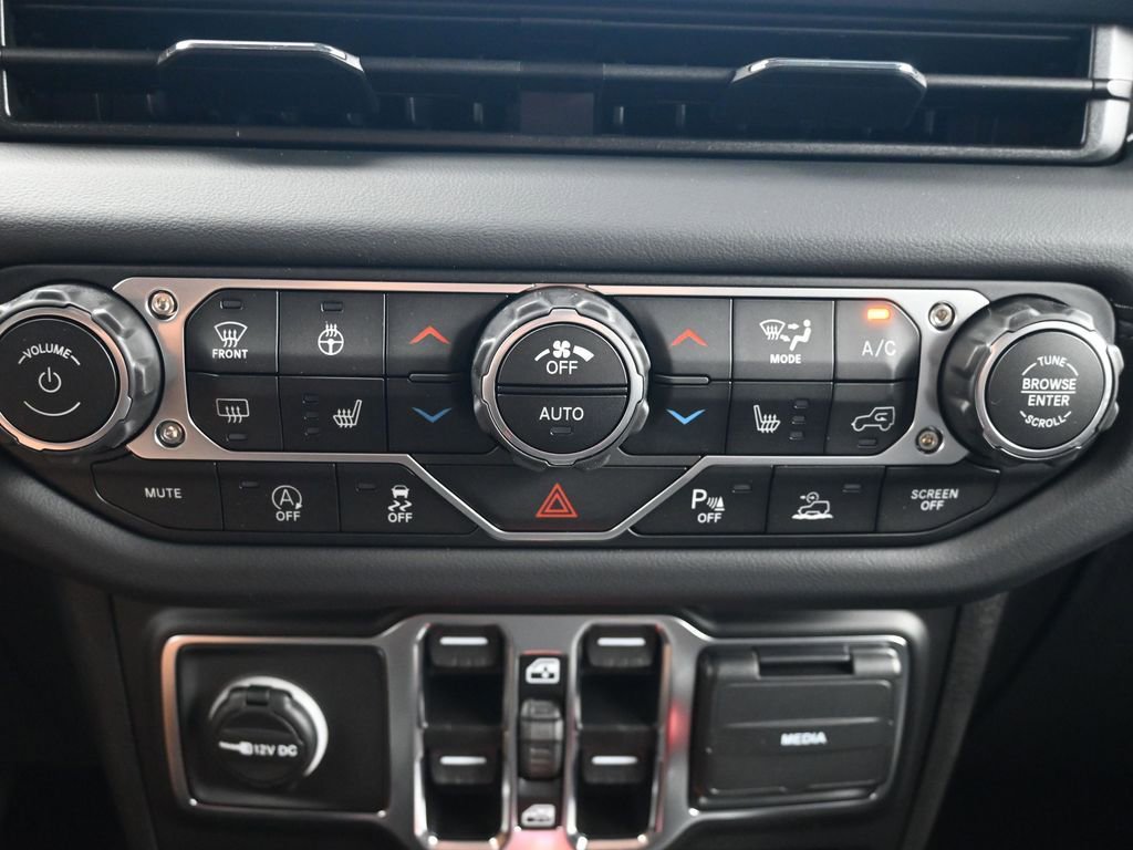 New 2025 Jeep Wrangler Sahara image 26