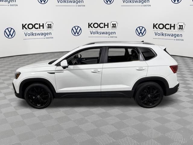 Used 2022 Volkswagen Taos SE w/ IQ.Drive SE Package AWD/4WD image 4