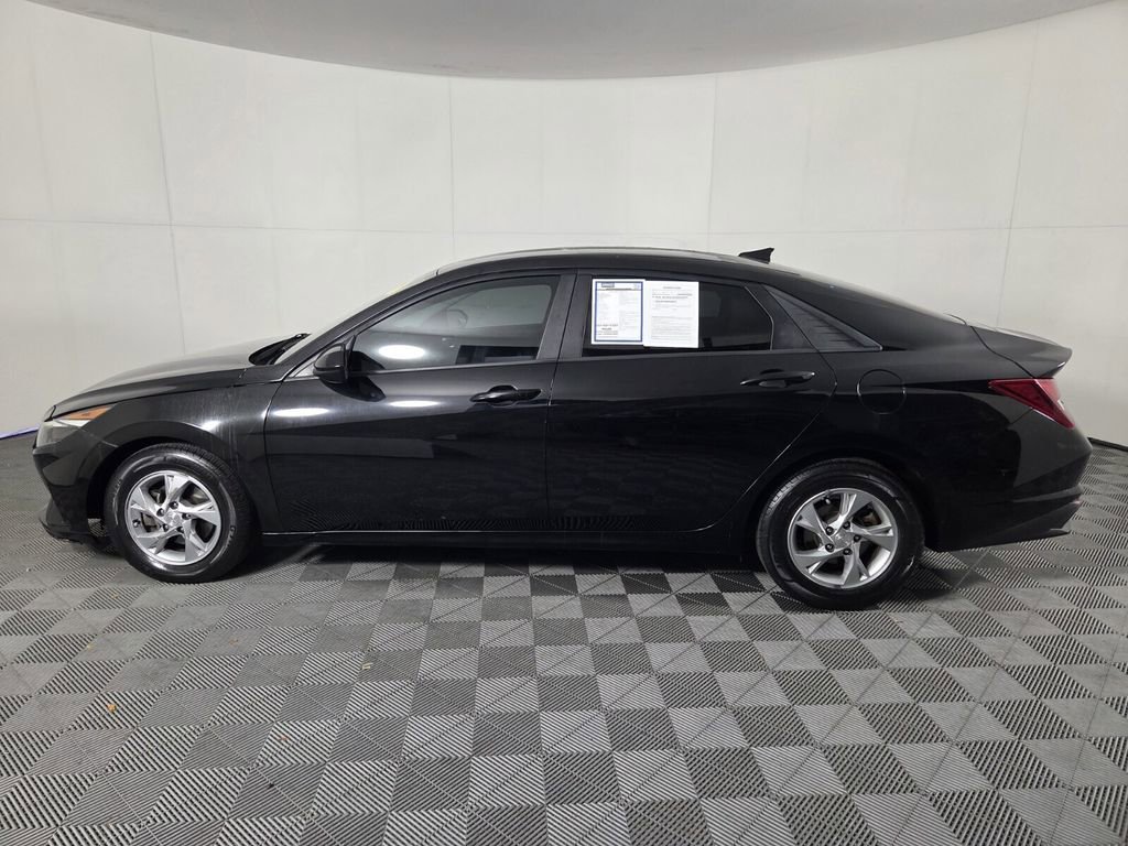 Used 2021 Hyundai Elantra SE image 9